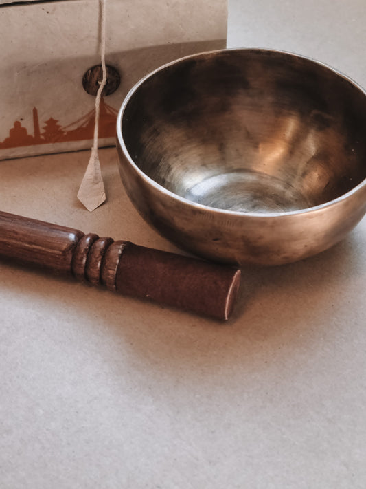 Singing bowl with wooden stick - Nepal -