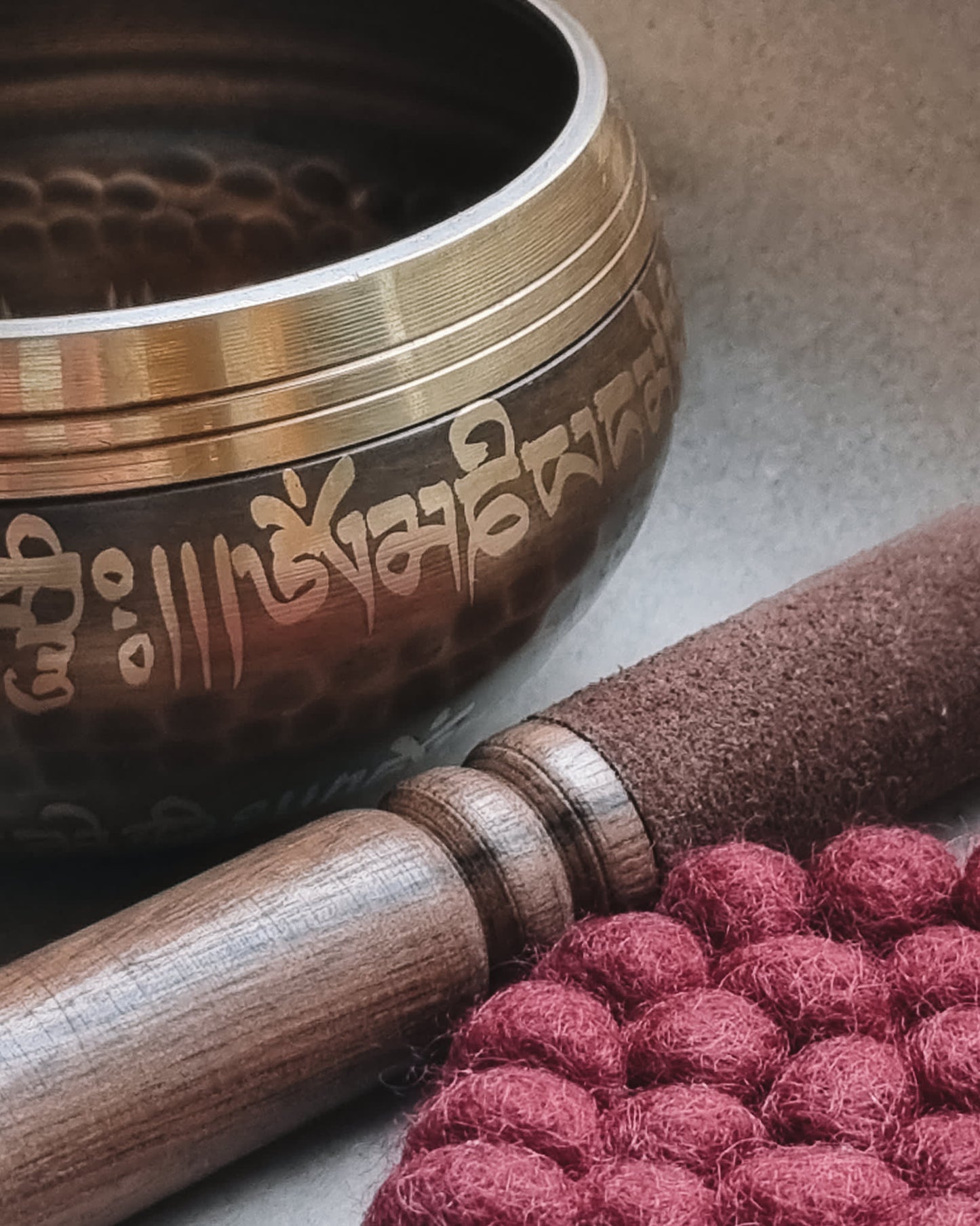 Singing bowl with wooden stick - Nepal