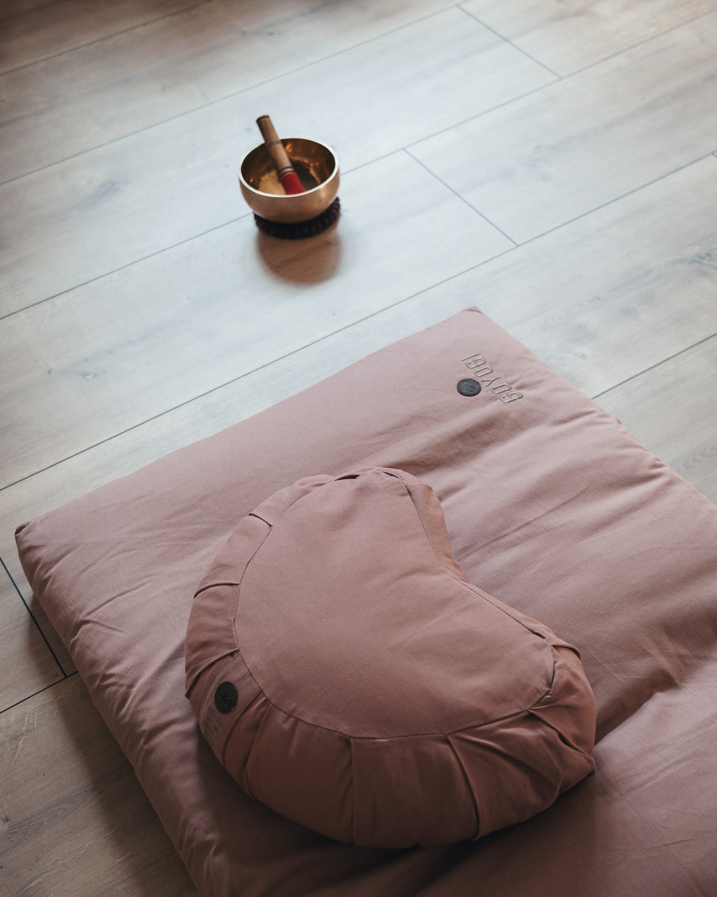 Begin meditation Crescent Bundle - Rose