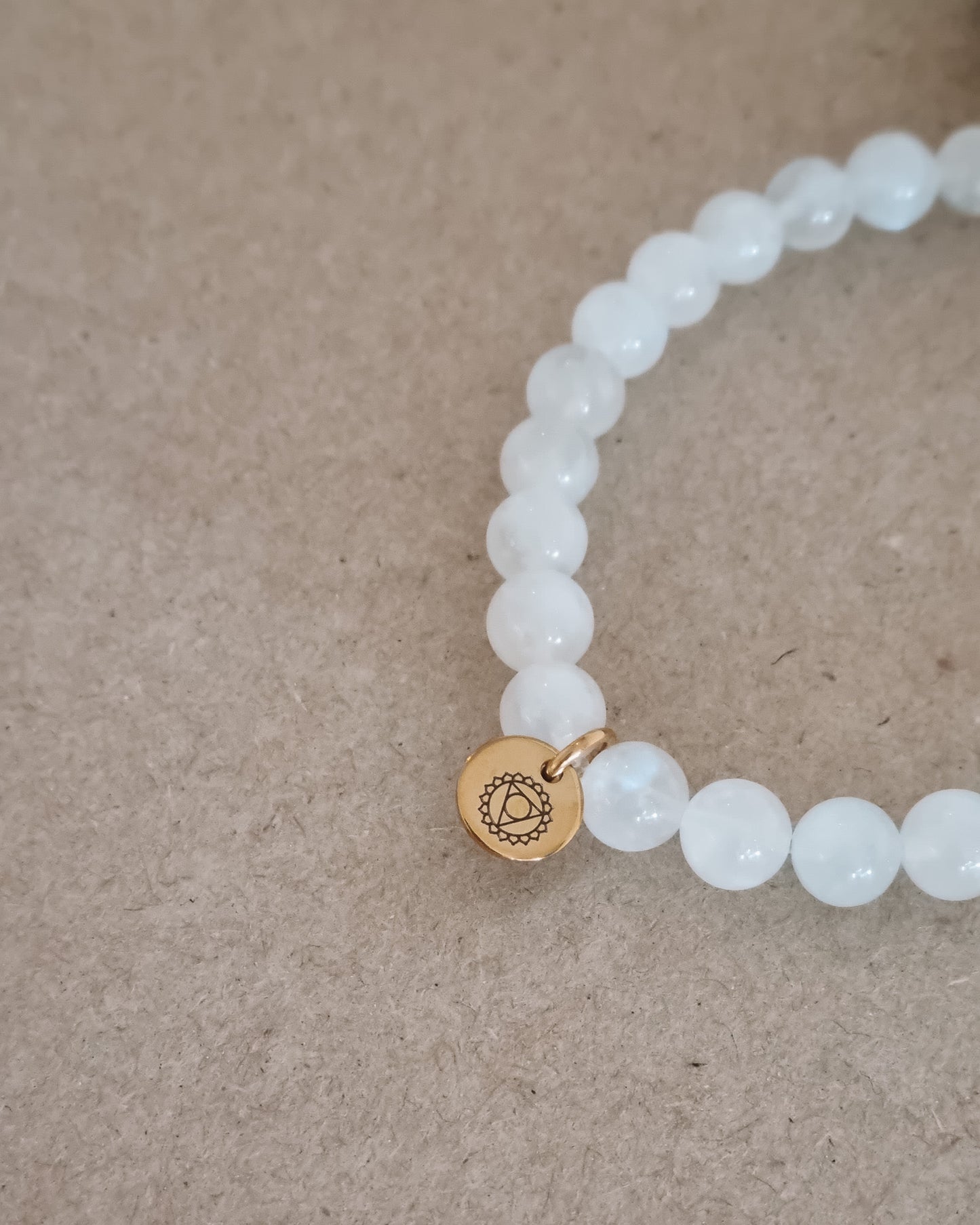 Mantra ENERGY Armbånd – Fornyelse – Hvit Månestein -